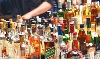 शराब के ठेके चलाने में पीछे नहीं हैं लखनऊ की महिलाएं, 370 शराब के ठेकों की हैं मालकिन