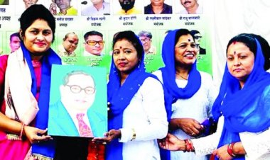 बाबा साहेब जयंती भव्य बाईक रैली में जुटी शहर की सैकड़ों महिलाएं, संविधान का बताया महत्व