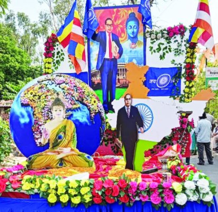 महारैली और धूमधाम से बौद्ध समाज ने अंबेडकर जयंती मनाई