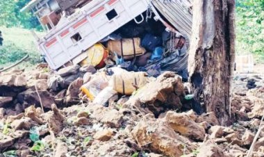 नक्सल विस्फोट, कोबरा के दो जवान शहीद