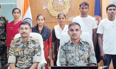 3 महिला सहित 5 नक्सलियों का समर्पण 19 लाख का था ईनाम