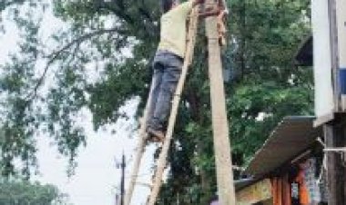 बंद स्ट्रीट लाइट को सुधारने एसडीएम ने दिए निर्देश