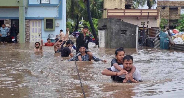 दिल्ली-यूपी में आज भी गरज के साथ हो सकती है बरसात