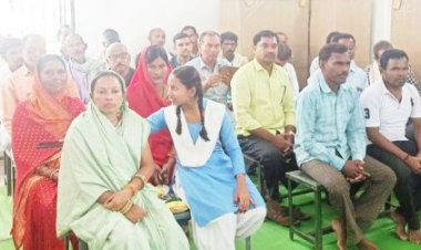 संकुल सढ़ोली में मेगा पीटीएम, पालकों ने रखे विचार