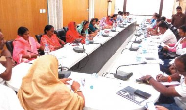 जनपद की सामान्य सभा से जिम्मेदार अफसर नदारद, जनप्रतिनिधि आक्रोशित