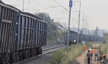 उमरिया पठारी फाटक पर दो हिस्सों में बंटी मालगाड़ी:पठारी फाटक बंद होने से NH-43 पर यातायात प्रभावित; वाहनों की लगी लंबी कतारें