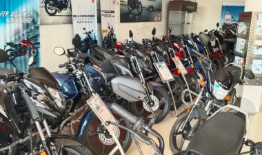 धनतेरस पर्व पर अच्छे व्यापार की उम्मीद:400 बाईकों और स्कूटी की एडवांश बुकिंग, 150 से ज्यादा ट्रैक्टरो के बिकने का अनुमान