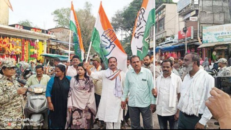 कांग्रेस ने किया मुख्यमंत्री-गृहमंत्री का पुतला दहन
