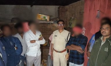 अनूपपुर में 10 जुआरी गिरफ्तार:आरोपियों के पास से पुलिस को मिला ढाई लाख से ज्यादा कैश