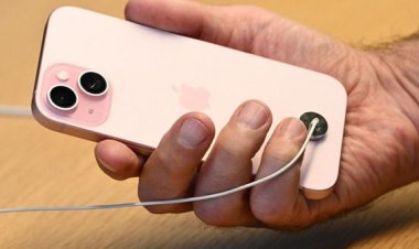 विदेश  iPhone उपयोगकर्ता, अभी iOS 18.1.1 अपडेट करें - सरकार ने हैकिंग की चेतावनी दी है।