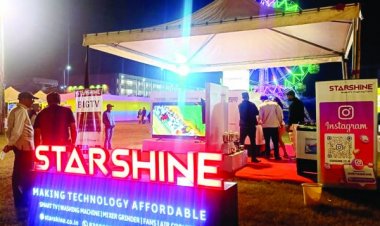 सीहोर में तेज रफ्तार डंपर के नीचे दबे तीन लोग:क्रेन और जेसीबी की मदद से एक शव निकाला, दो का रेस्क्यू जारी