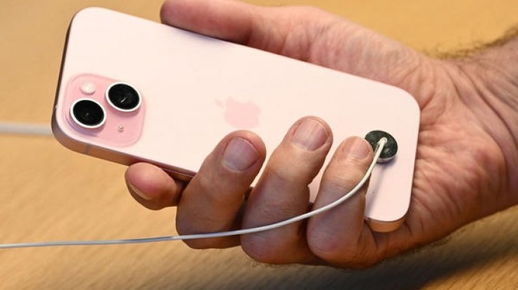 विदेश  iPhone उपयोगकर्ता, अभी iOS 18.1.1 अपडेट करें - सरकार ने हैकिंग की चेतावनी दी है।