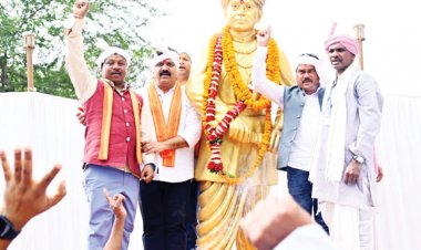 डिप्टी सीएम शर्मा ने शहीद गेंद सिंह की प्रतिमा का किया अनावरण