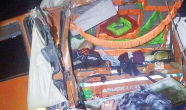 तेज रफ्तार वाहन खड़े ट्रेलर में घुसा, ड्राइवर की मौत