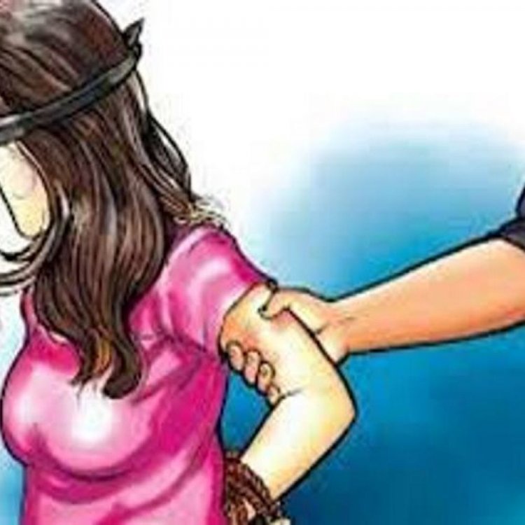 मुंह बोले चाचा ने की छात्रा से छेड़छाड़:दबाव बनाने हाथ की नस काटने दी धमकी, कहा- शादी करूंगा