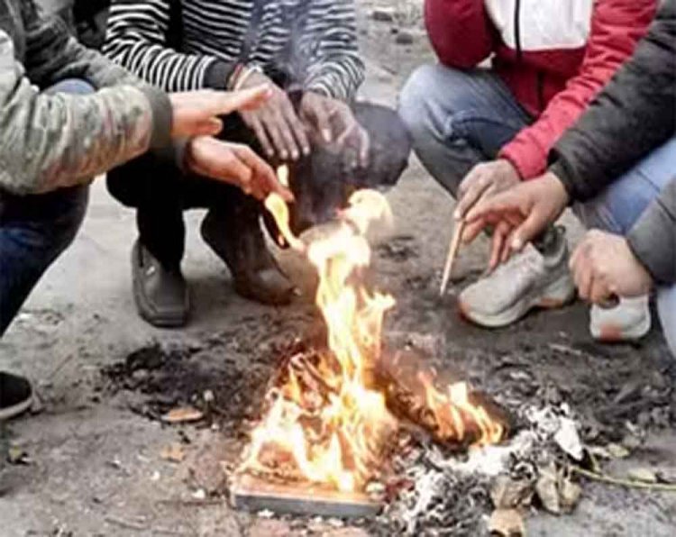 छत्तीसगढ़-सरगुजा संभाग में शीतलहर का कहर जारी, अगले तीन दिन ठंडी से राहत