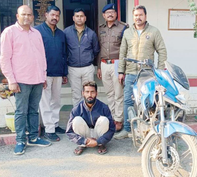 मोटरसाइकिल चोरी, आरोपी युवक गिरफ्तार