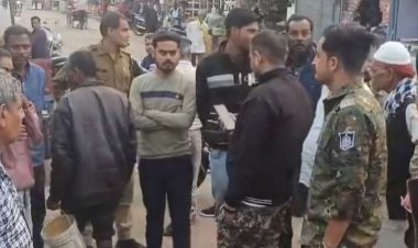 सतना में रिटायर्ड एएसआई से 30 हजार की ठगी:पेंशन लेकर लौट रहे थे, ठग बोले- कपड़ों पर गंदगी लगी है, साफ कर लें