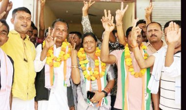 चचेरी बहनें गीता-अंजली अपने-अपने जिला पंचायत क्षेत्र में जीतीं