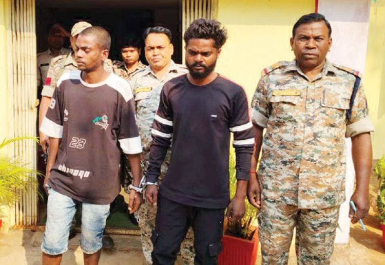 चाकू से हमला करने वाले आरोपियों को पुलिस ने निकाला जुलूस