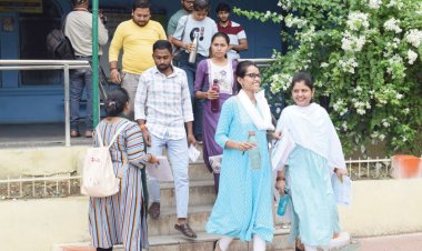 बीएड, डीएलएड प्रवेश, भारी अव्यवस्था के बीच हुई परीक्षा