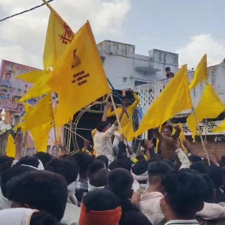 शिवपुरी में अहिल्याबाई जयंती पर शोभायात्रा निकली:मेधावी छात्रों को भी किया गया सम्मानित; बड़ी संख्या में लोग हुए शामिल