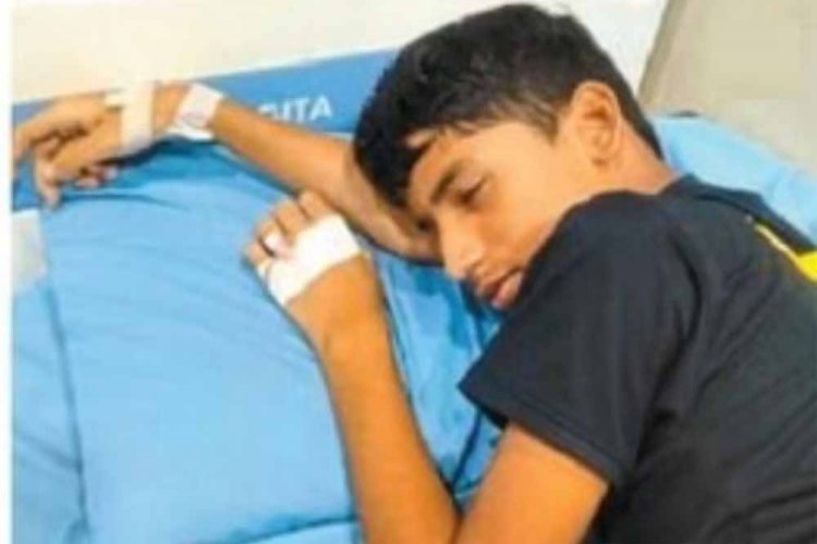 बैग से कॉपी निकालने में देरी पर टीचर का हिंसक रूप, थप्पड़ से बच्चे का कान फटा