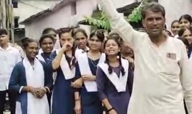 सीहोर हायर सेकेंडरी स्कूल में छात्राओं ने किया प्रदर्शन:निर्माण सामग्री को लेकर हुआ था विवाद, जांच में मामला गलतफहमी का निकला