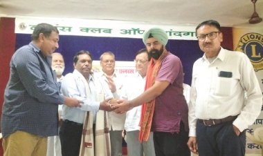 हिन्दी दिवस भाषाई पर्व नहीं भावनात्मक उत्सव है - दीपक