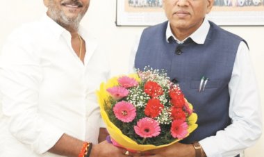 भाजपा नेता योगेश ने केंद्रीय मंत्री मांडविया से की मुलाकात