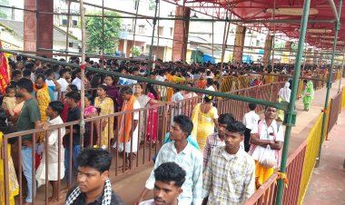 शारदीय नवरात्रि : छठवें दिन भक्तों का लगा रेला