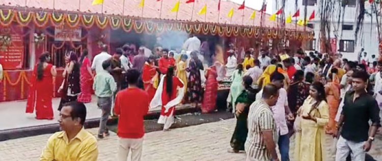 शारदीय नवरात्रि पर आस्था के दीप प्रज्वलित, देवी मंदिरों में श्रद्धालुओं की उमड़ी भीड़