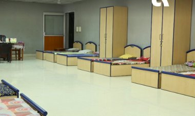 8वीं के बच्चों की बेरहमी से पिटाई:टॉयलेट ठीक से साफ न करने पर हॉस्टल मॉनीटर ने पीटा, गुस्साए पेरेंट्स ने हॉस्टल प्रशासन पर सवाल उठाए