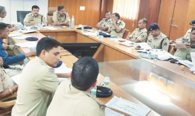 एसपी ने दीपावली पर अपराध नियंत्रण के लिए ली बैठक