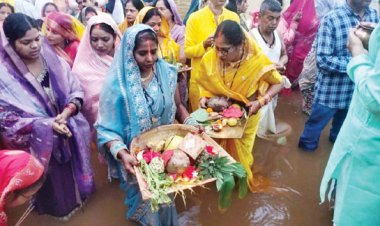 उगते सूर्य को अघ्र्य के साथ छठ महापर्व संपन्न