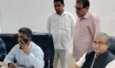 धार में अवैध कब्जे हटाने-आवास योजना की समीक्षा:लंबित अनुकंपा प्रकरणों पर तेजी से निर्णय; जनसुनवाई में कलेक्टर ने दिए सख्त निर्देश