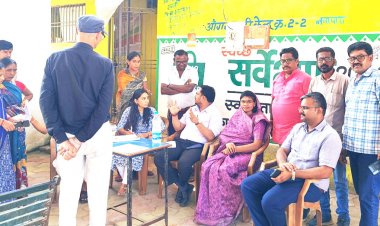 एसआईआर शिविर में पहुंचे नपा अध्यक्ष,एसडीएम,तहसीलदार