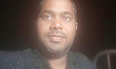 ट्रक की टक्कर से बाइक सवार की मौके पर मौत:मऊगंज के पथरिहा मोड़ पर हुआ हादसा, दो ट्रकों के बीच फंसा युवक