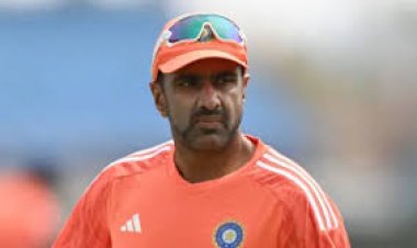 टी20 वर्ल्ड कप: अक्षर पटेल को प्लेइंग इलेवन से बाहर रखने पर आर अश्विन ने उठाए सवाल