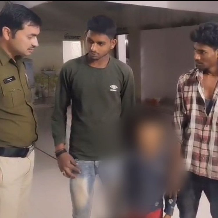 रायसेन में नदी किनारे मिला 5 साल का मासूम:घर से भटक कर पहुंचा, पुलिस ने सोशल मीडिया पर फोटो डालकर खोजा परिवार